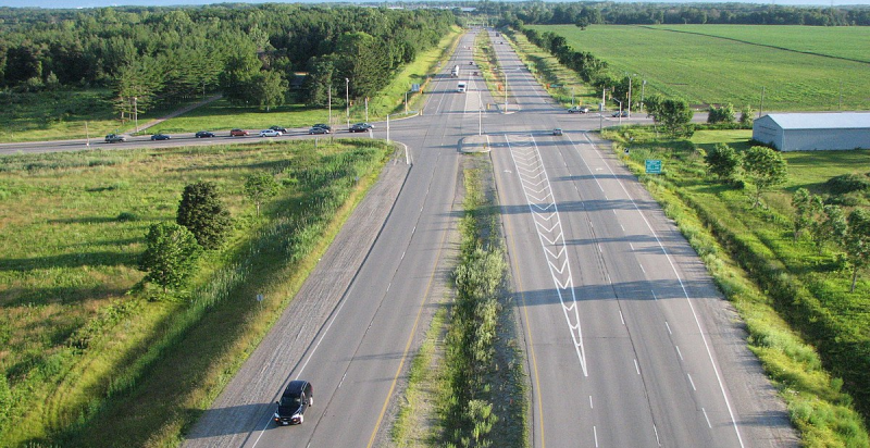 expressway with divided lanes